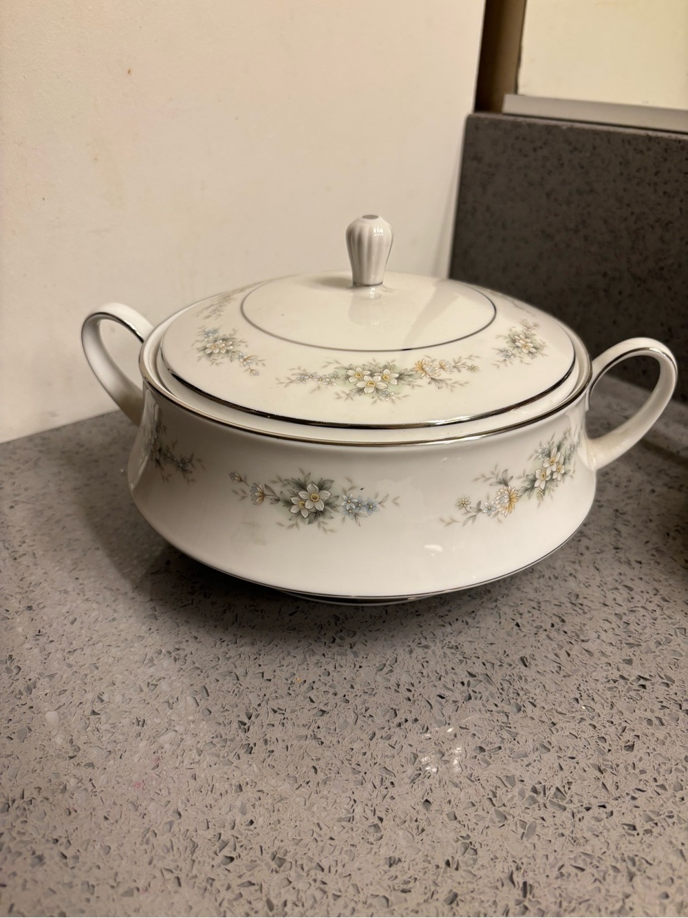 Vintage Noritake Melissa covered Tureen dish